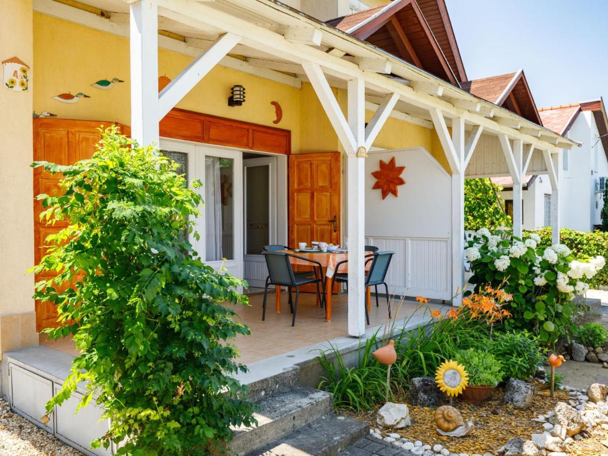 Holiday Home Jazmin By Interhome Balatonszarszo Eksteriør billede